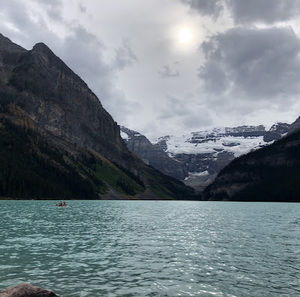 Meet your Posher, Pinoy